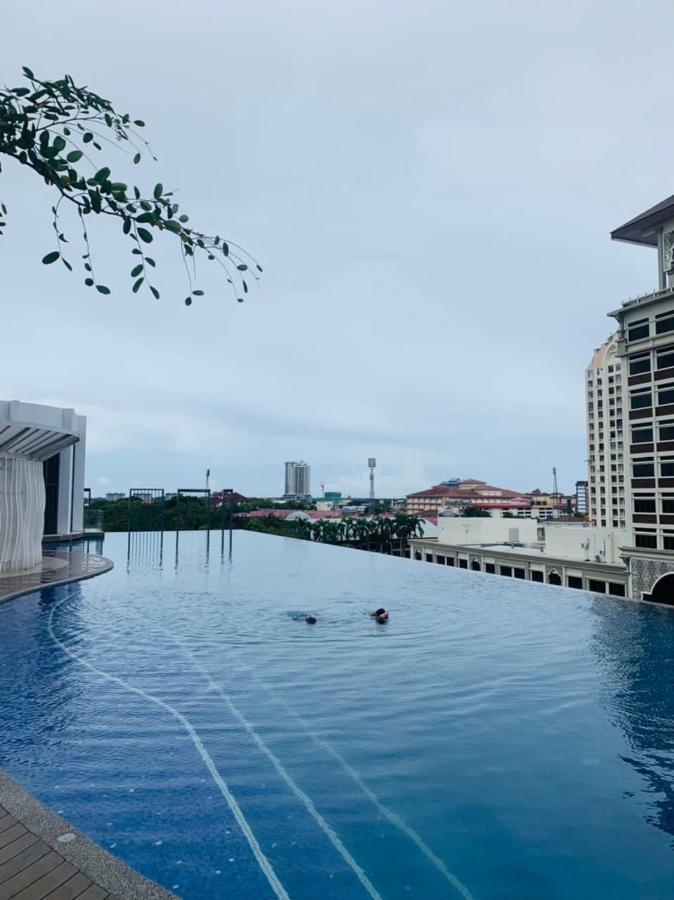 Triple D @ Troika Residence Kota Bharu Esterno foto